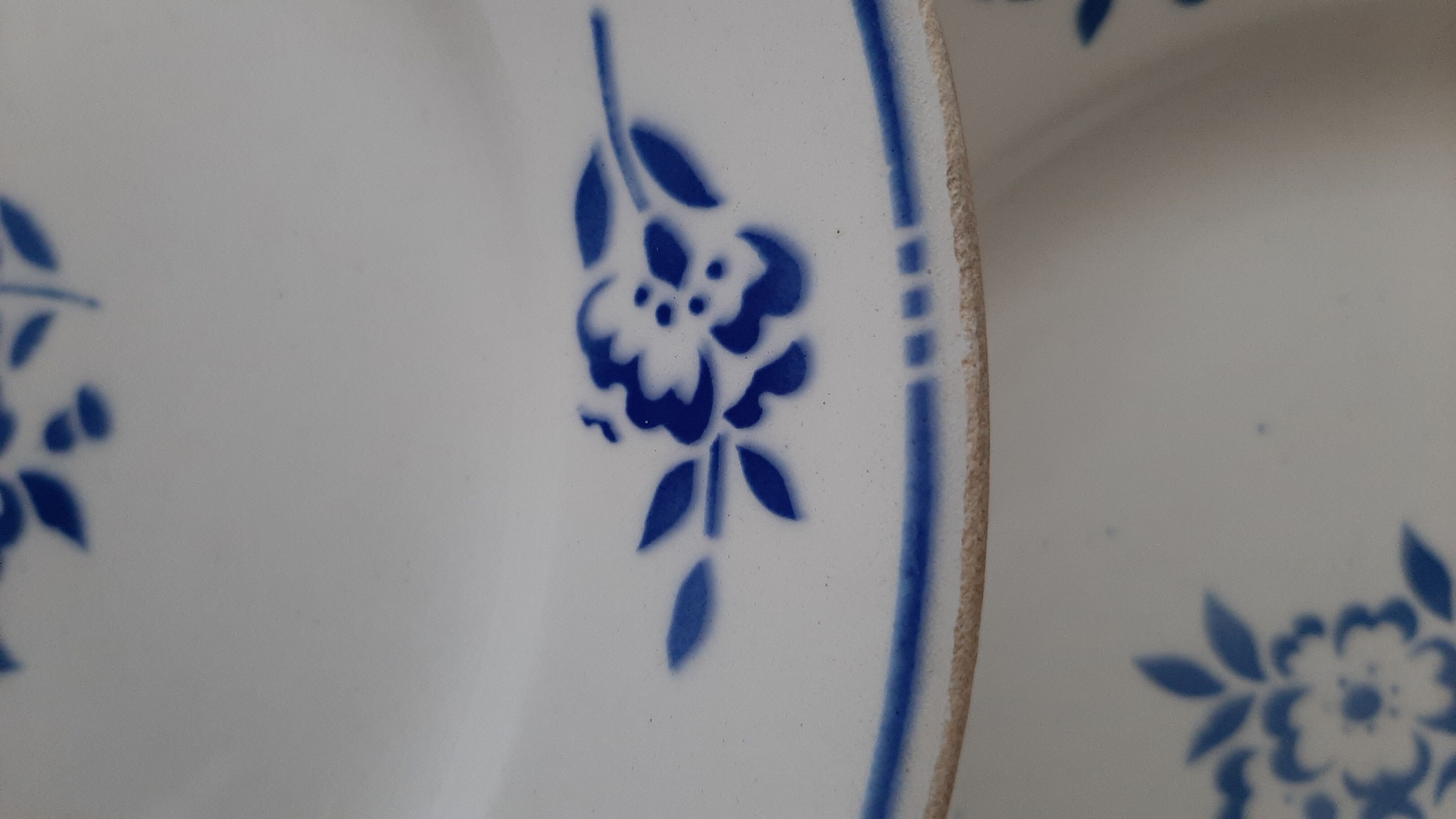 Lot of 2 retro plates