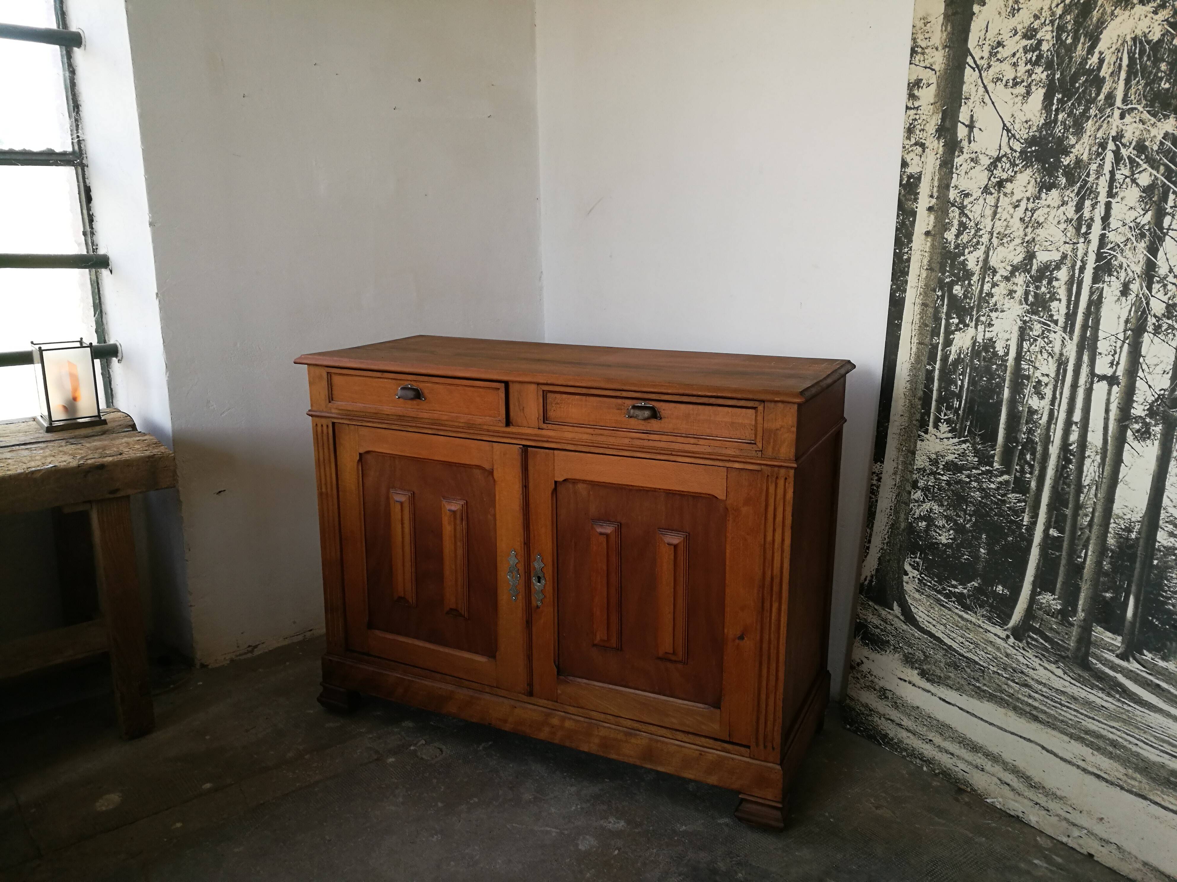 Buffet parisien, bois brut