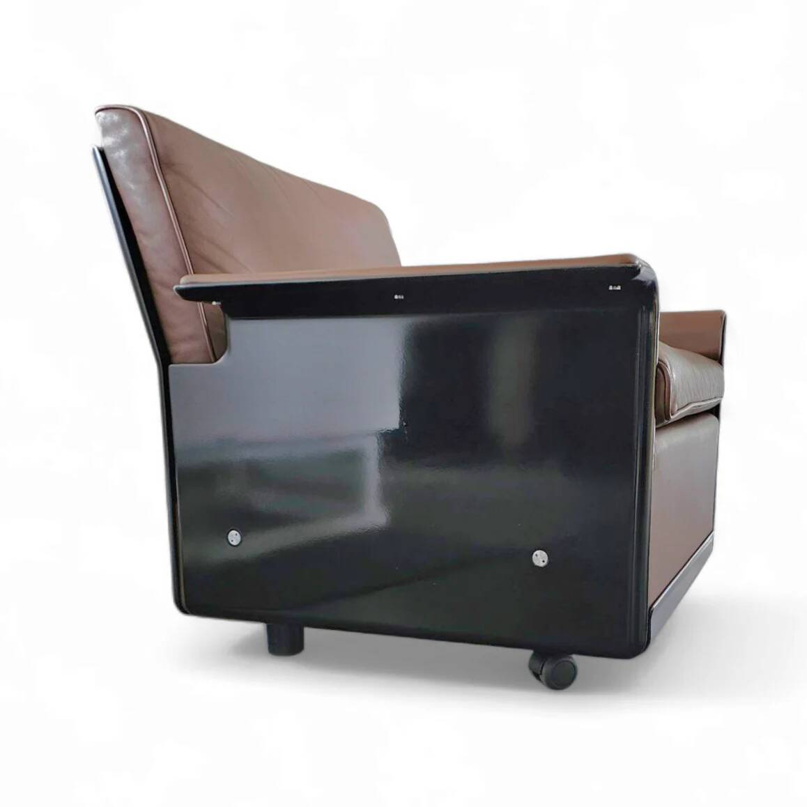 2 x Black shell & brown leather 620 chair programme lounge chair by Dieter Rams for Vitsoe, 1980s, top condition