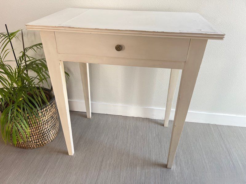 Old small table with a white patina / desk