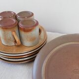 Set Grès du Marais dessert plates and cups