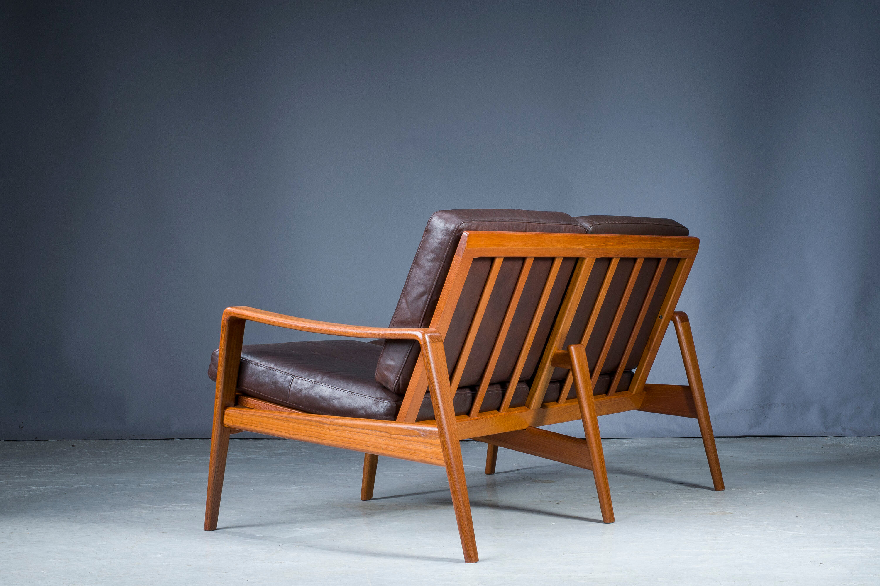 Canapé scandinave en teck du milieu du siècle par Arne Wahl Iversen pour Comfort, Danemark, années 1960