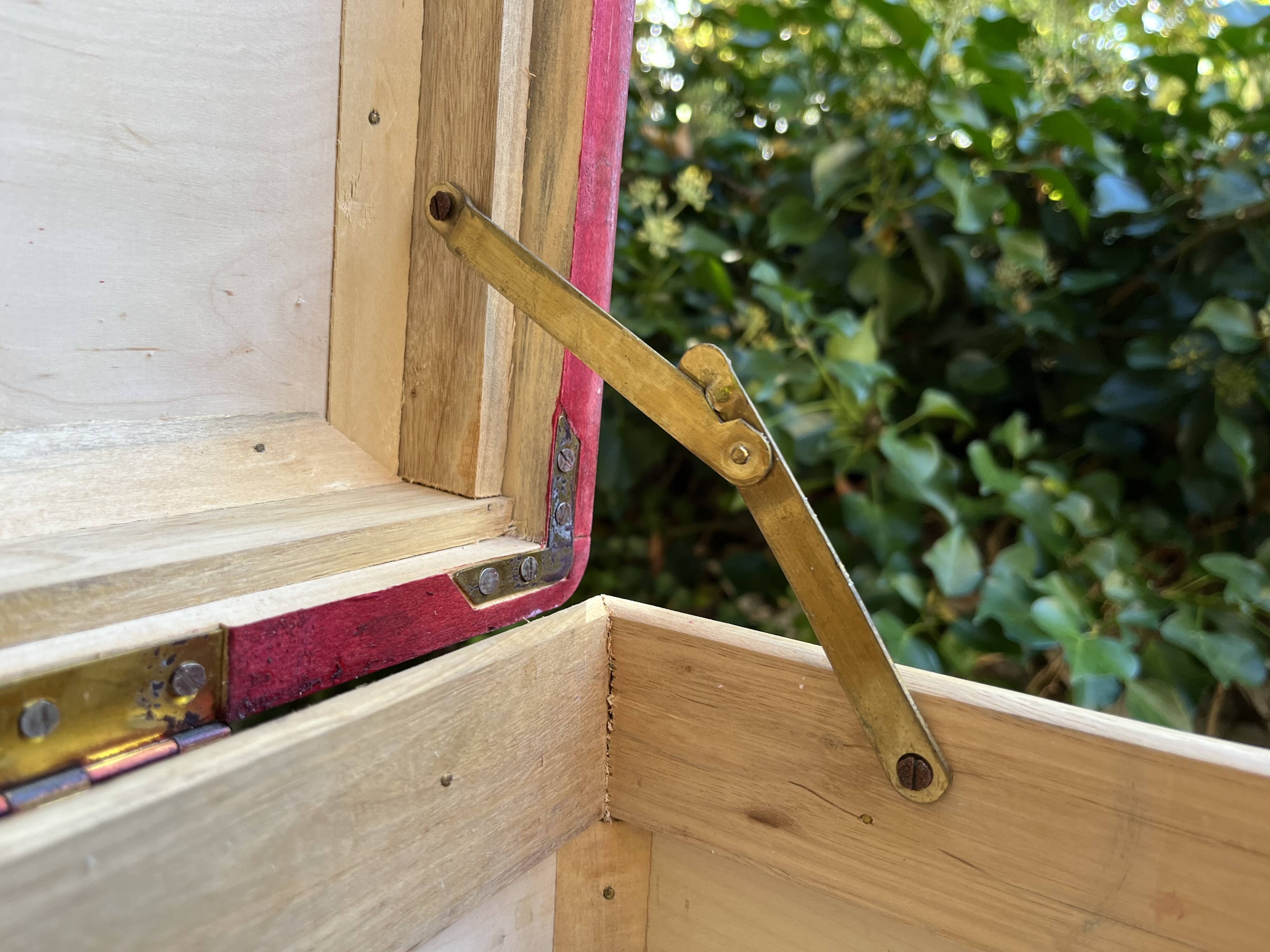 Exotic wooden chest - 20th century China