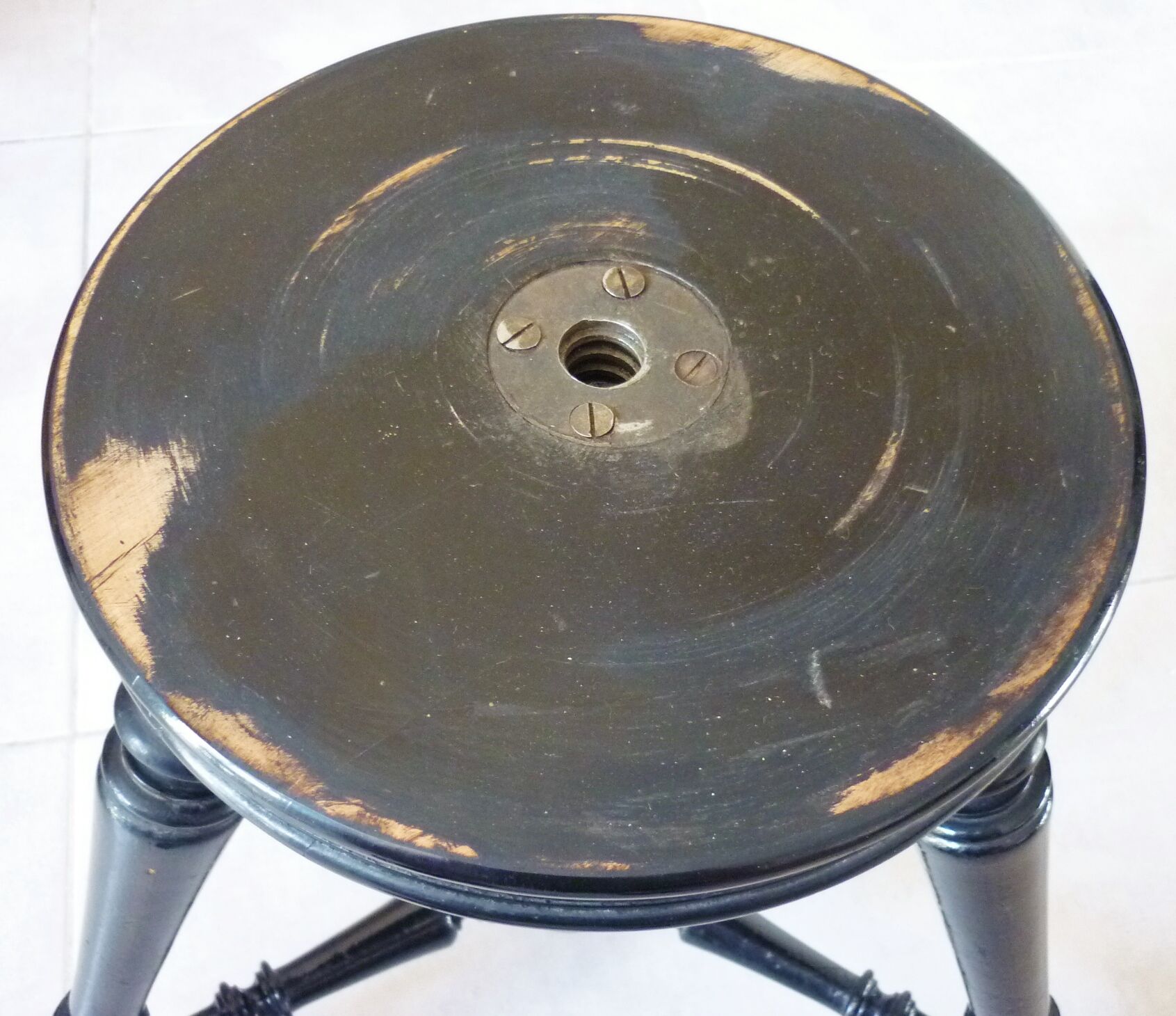 Piano stool of period and style Napoleon III, XIXth, tripod, blackened wood, adjustable