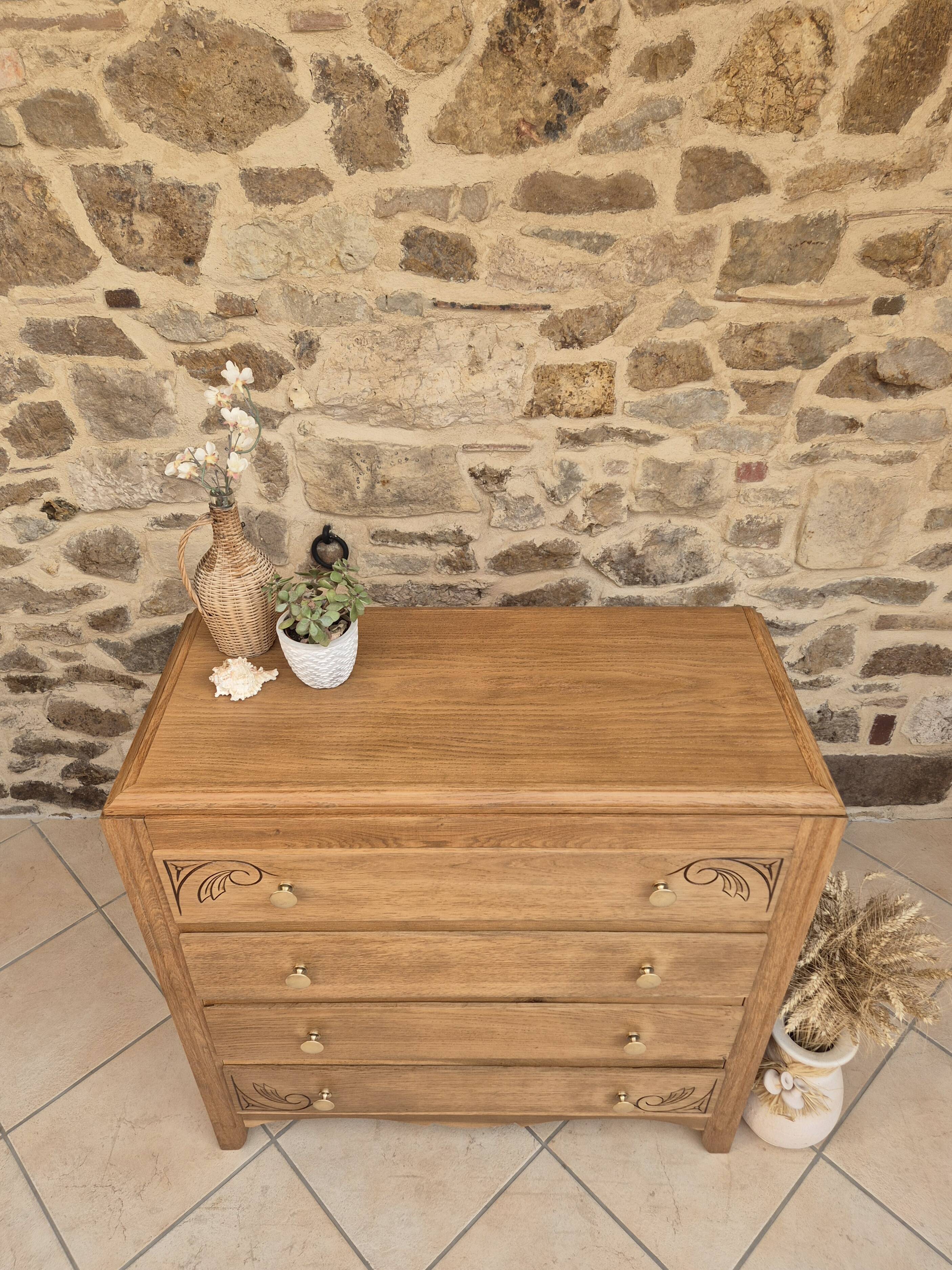 Art Deco chest of drawers