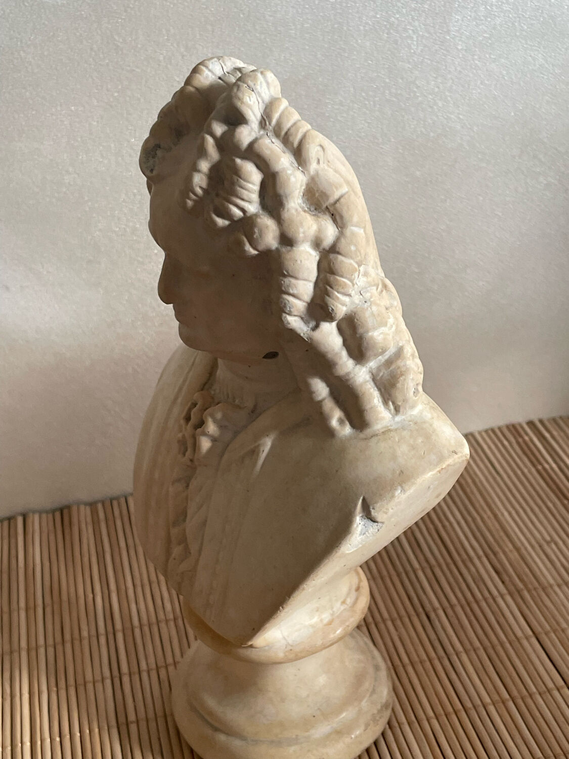 Buste en plâtre Handels