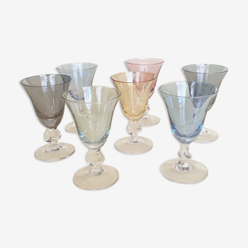 Ensemble de 7 verres à liqueur arlequin multicolore