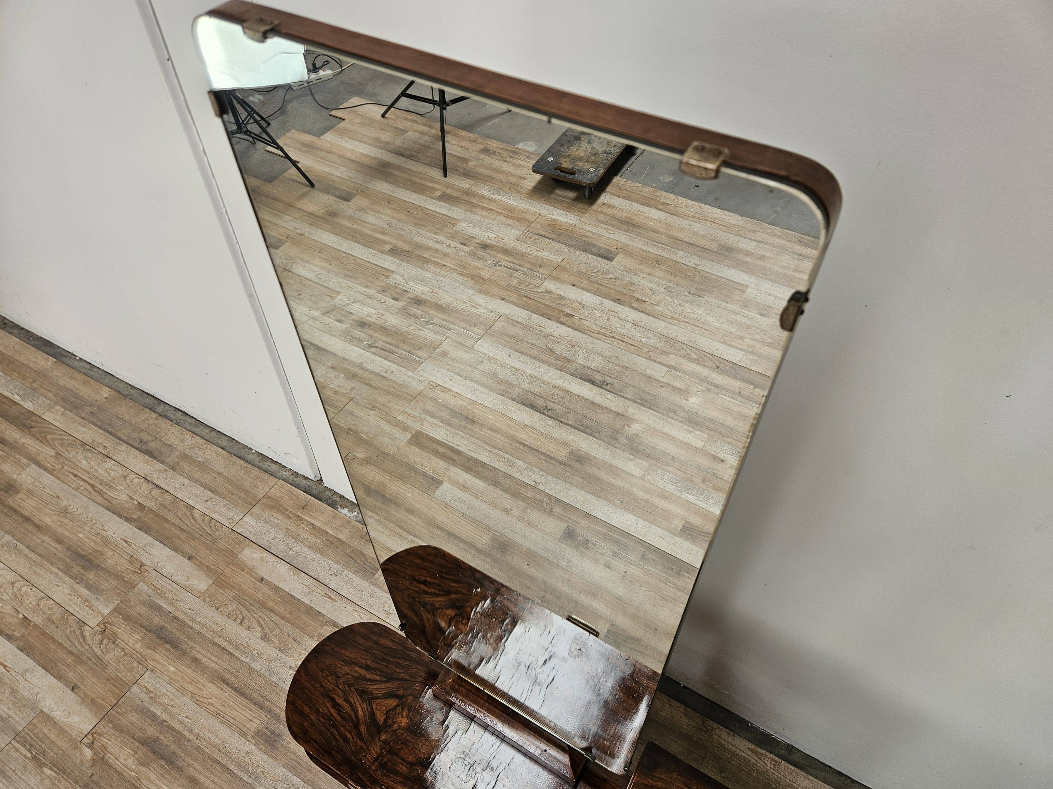Art Déco Vanity Table in Nutwood with Mirror, Italian Design, 1940s