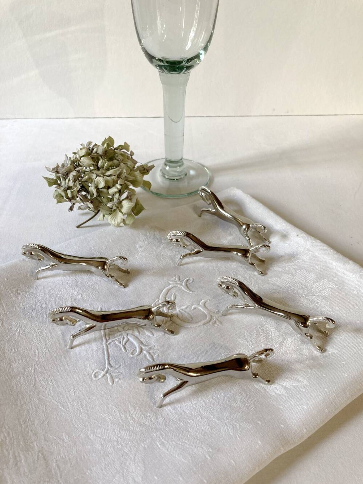 6 silver-plated knife rests in the shape of a horse. 1960s