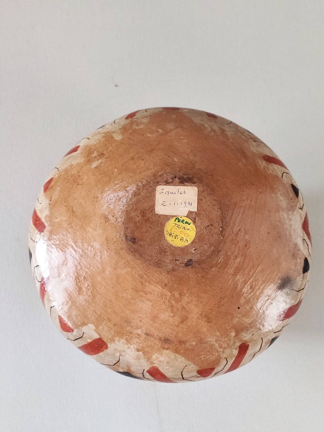 Peruvian Shipibos pottery vase