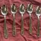 Lot de 12 couverts, 6 cuillères a soupe et 6 fourchettes en metal argenté, poinçon 84 et poinçon