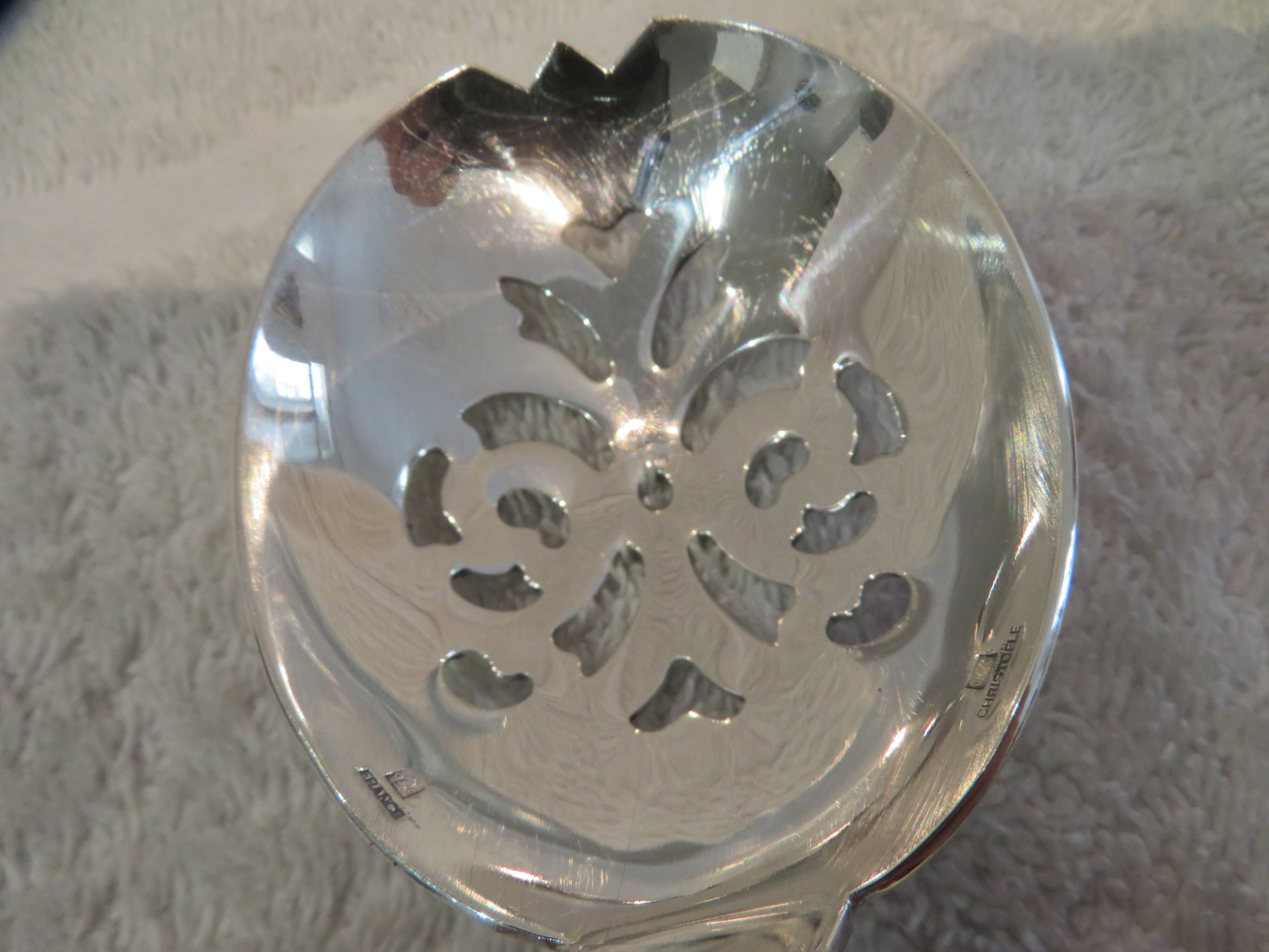 Christofle silver-plated ice cube serving spoon with pearl decoration
