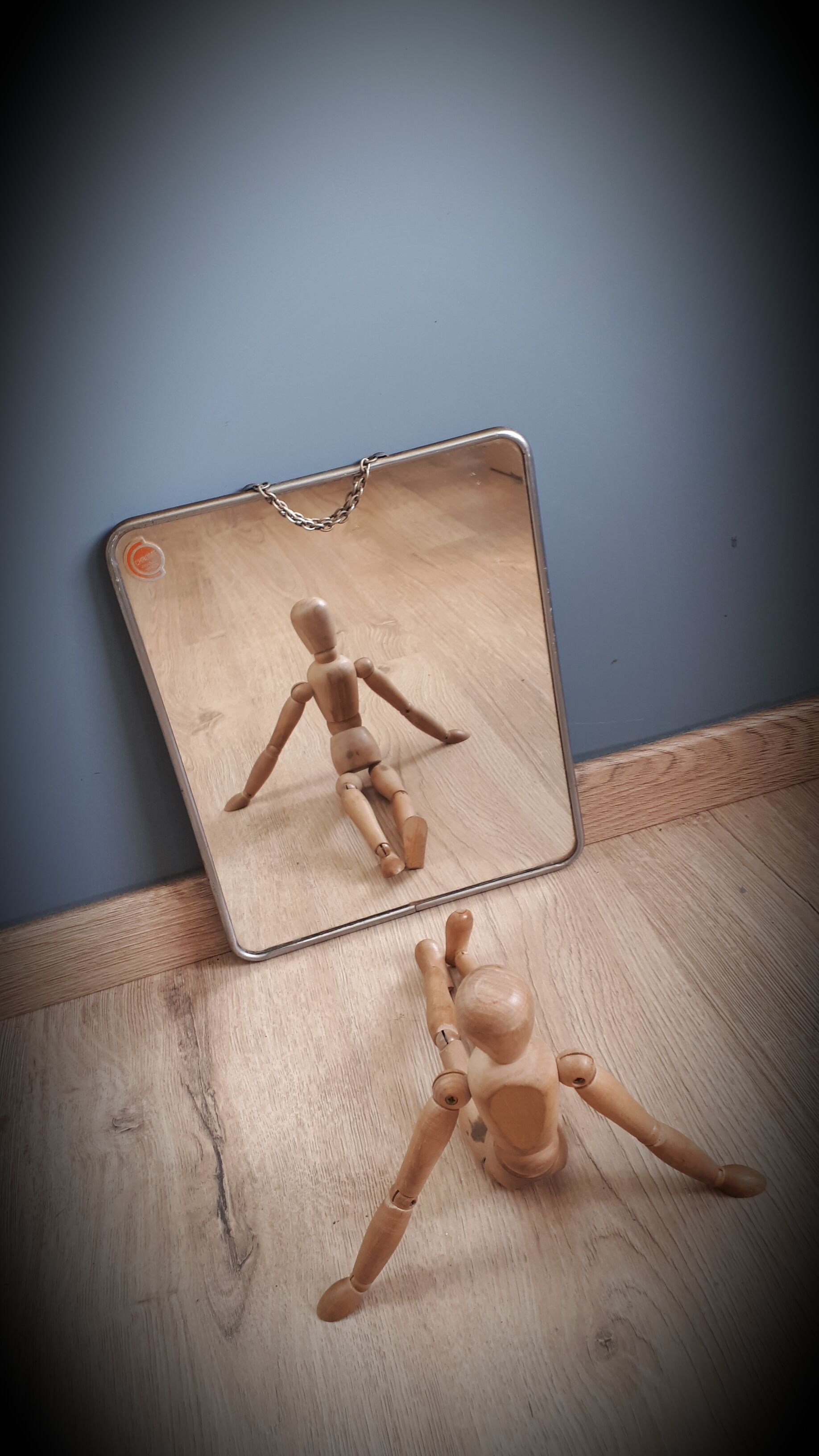 Barber mirror with chain - 29x23cm