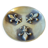 Bronze bowl decorated with fleur-de-lis