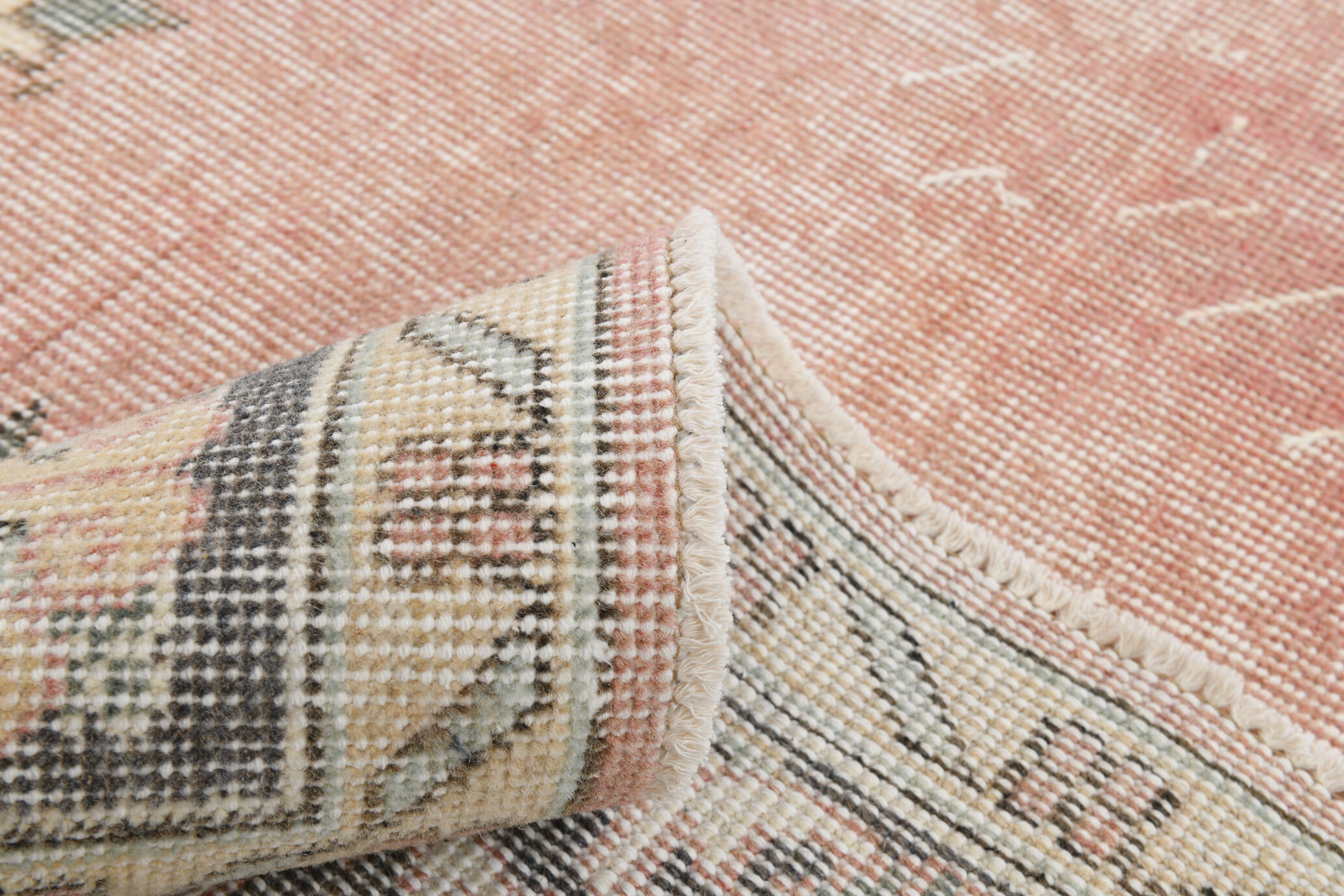 Faded red classic carpet 302x183