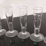 6 petites flutes anciennes en cristal soufflés à la main