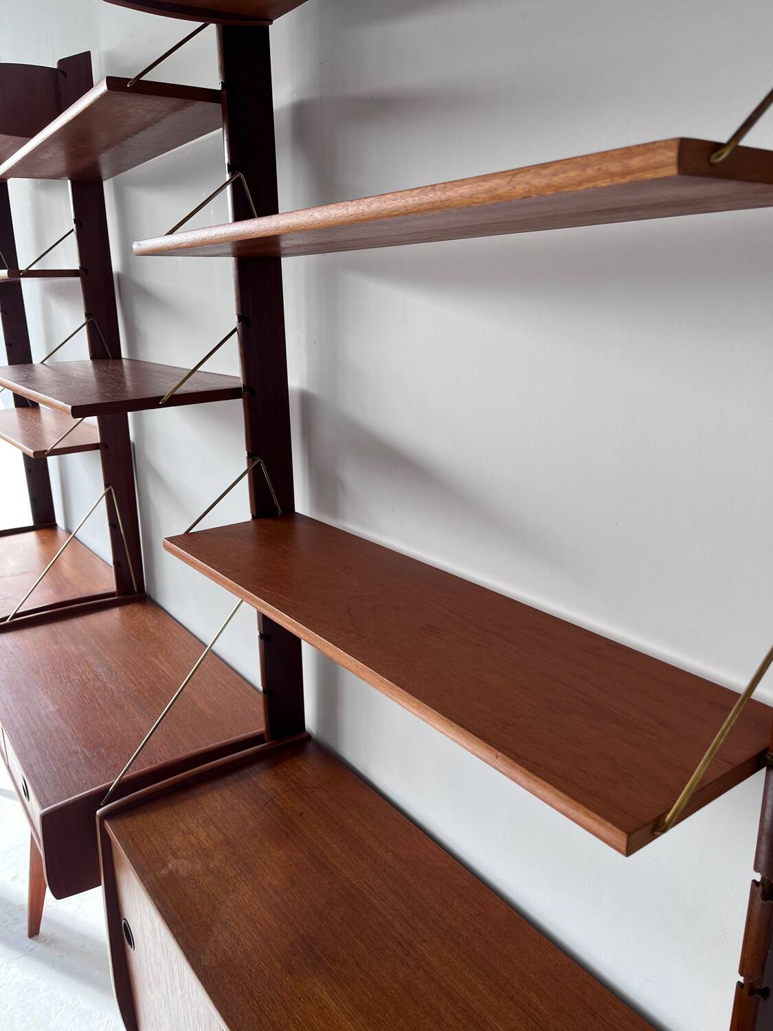Bibliothèque norvégienne en teck, années 1960