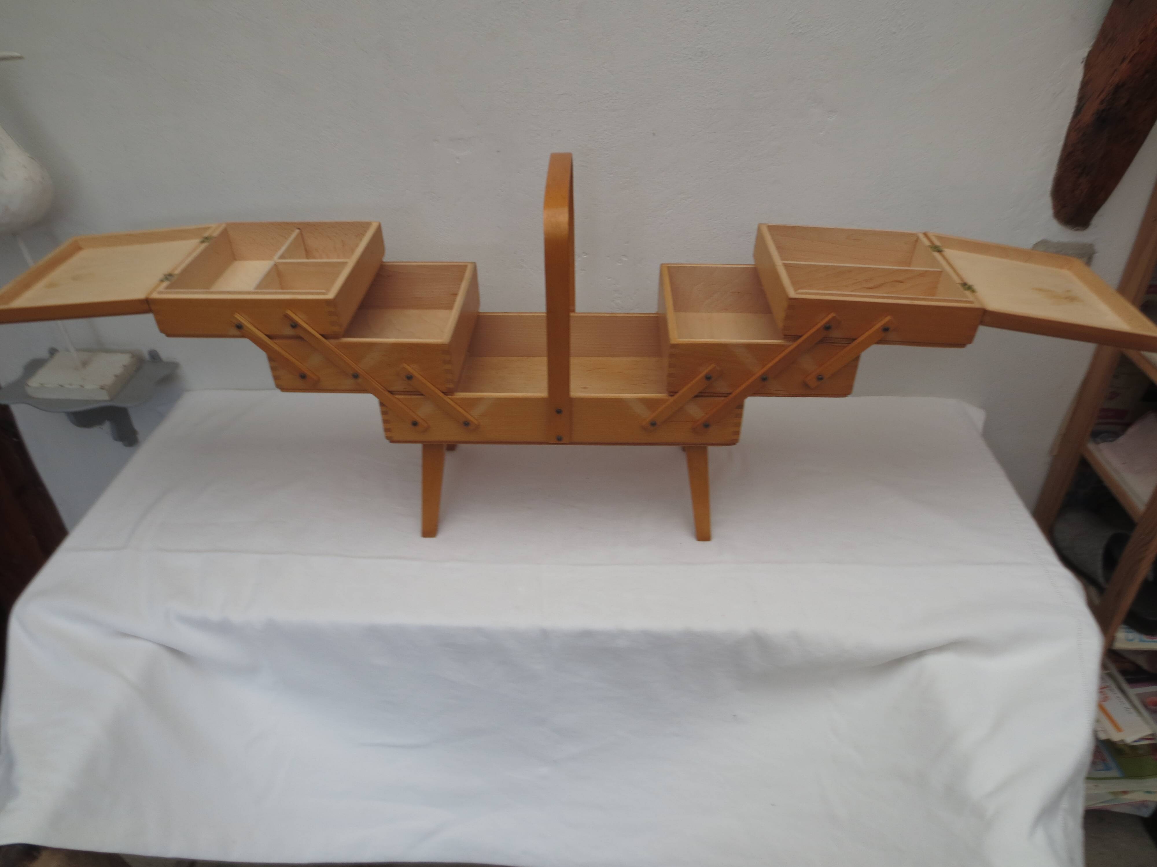 Nice-sized worker, in light varnished wood