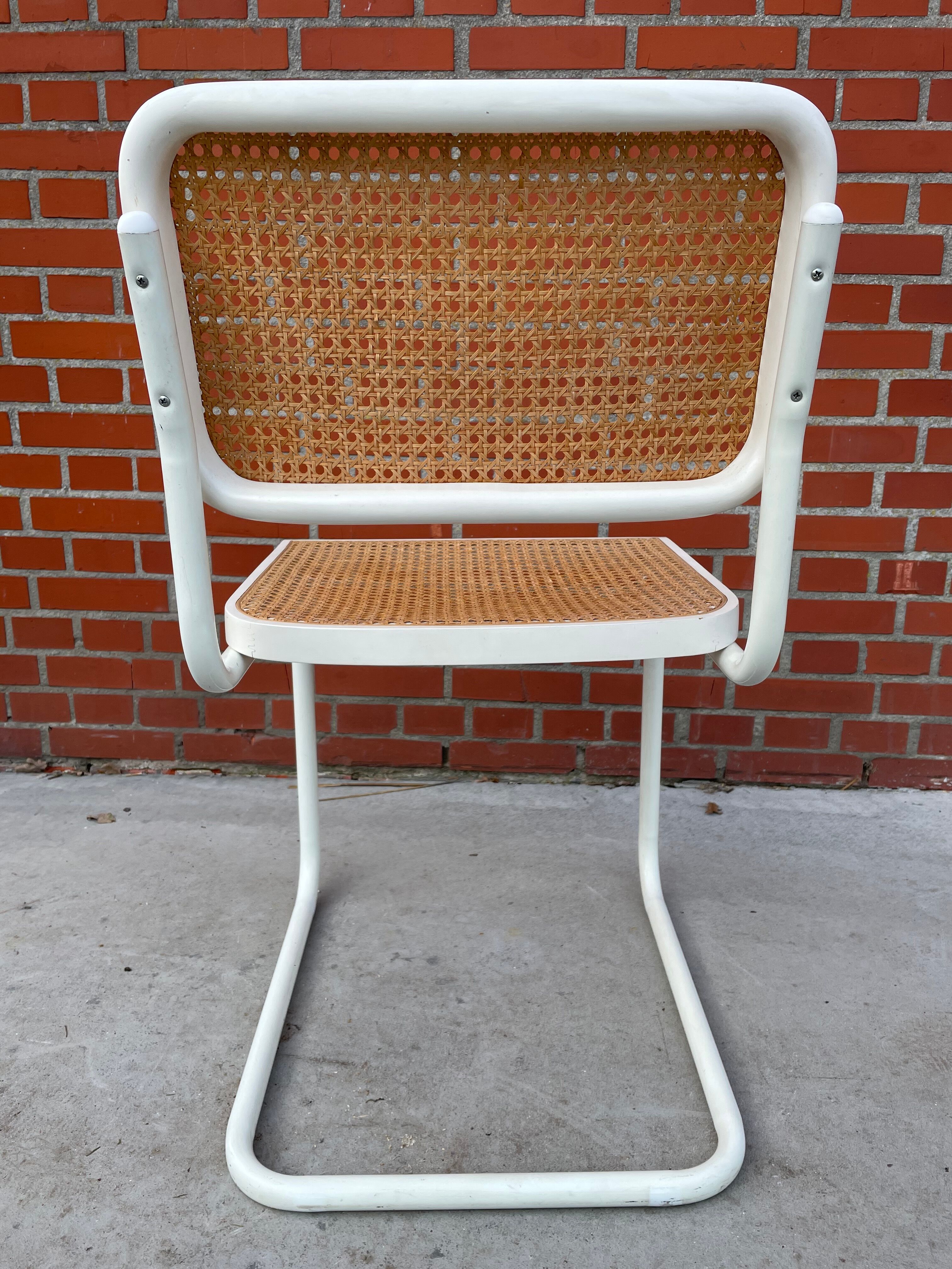 Cesca chair b32 model design Marcel Breuer