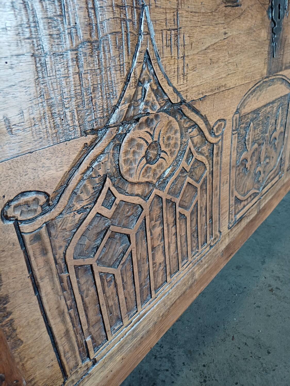Coffre de mariage savoyard XVIII ème