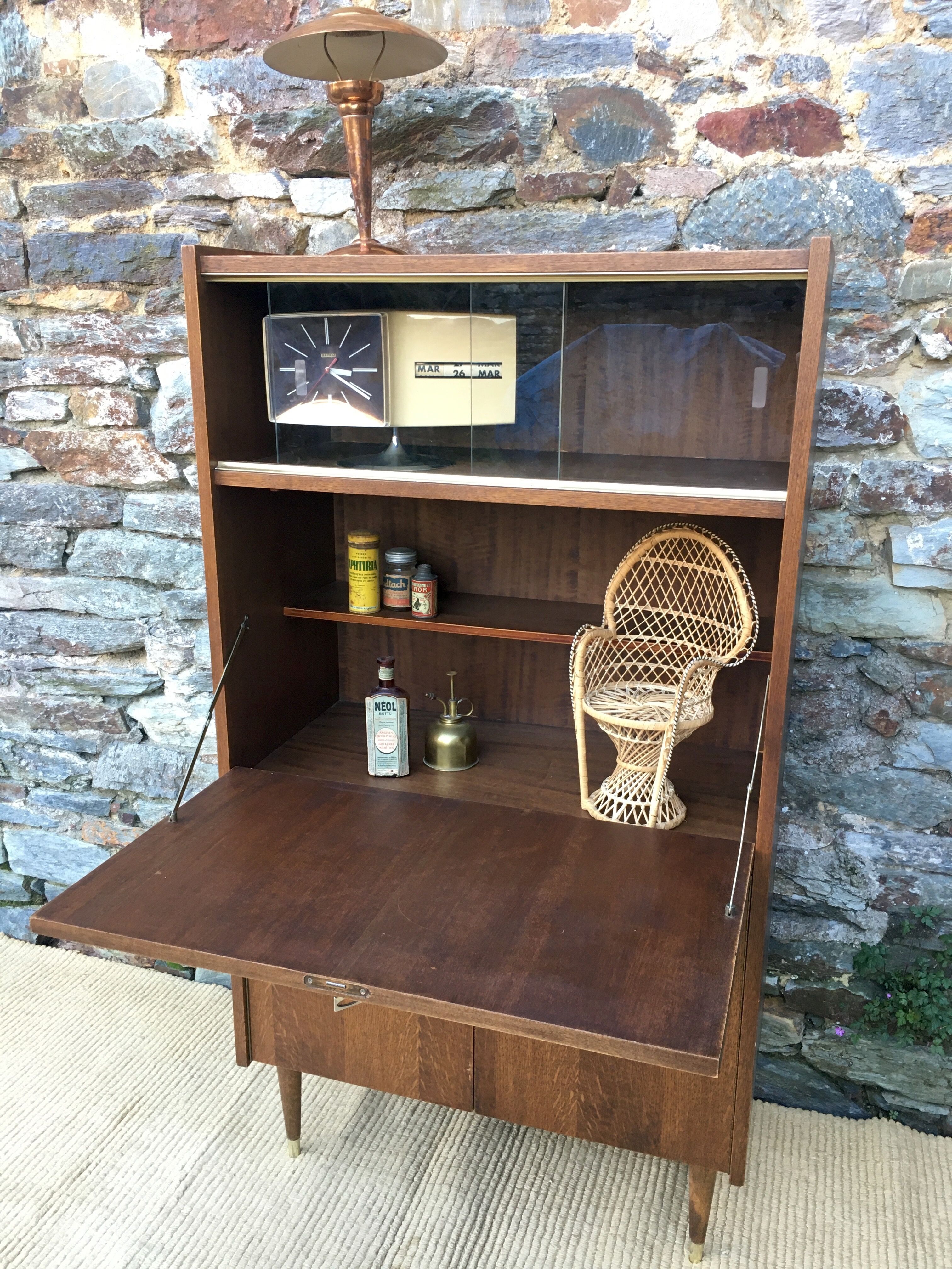 Vintage Secretary 50'