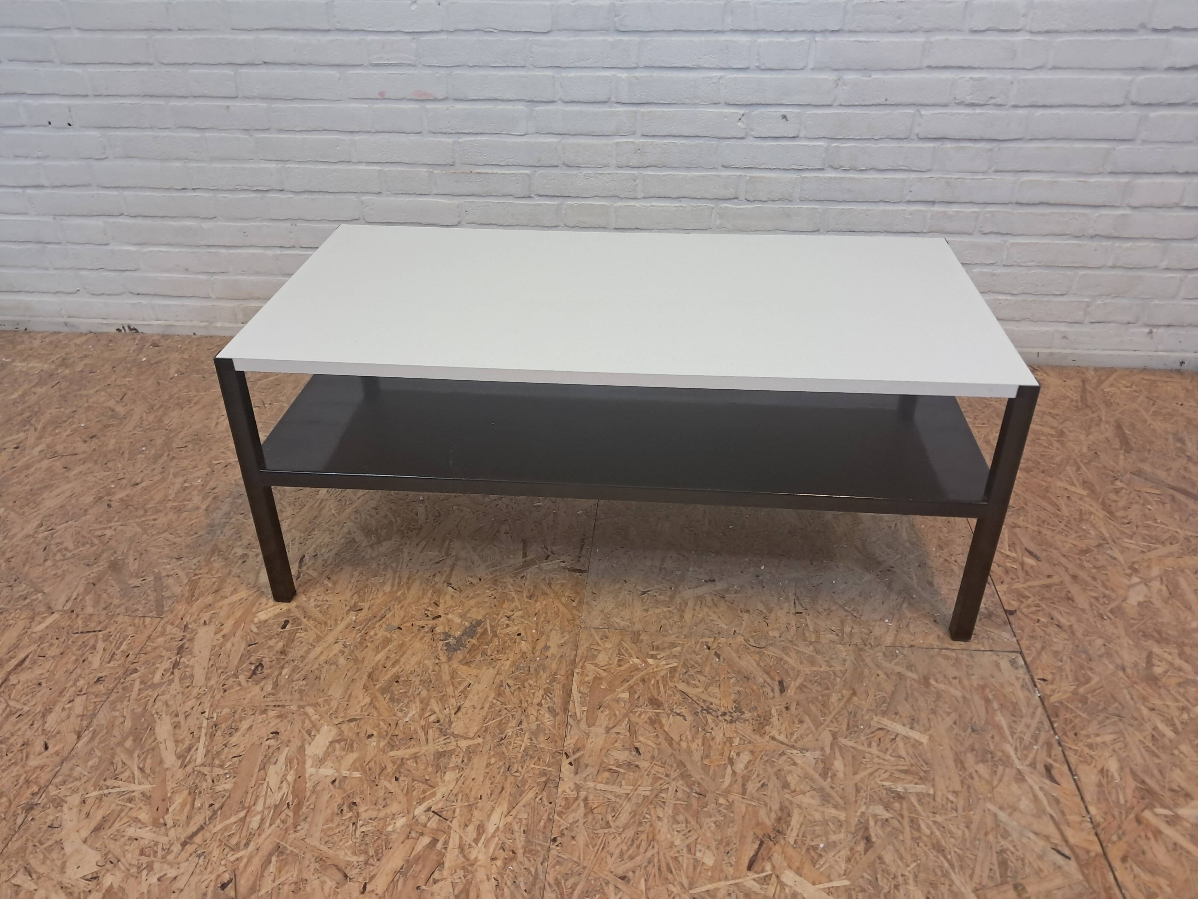 Regal Coffee table, Wim Rietveld