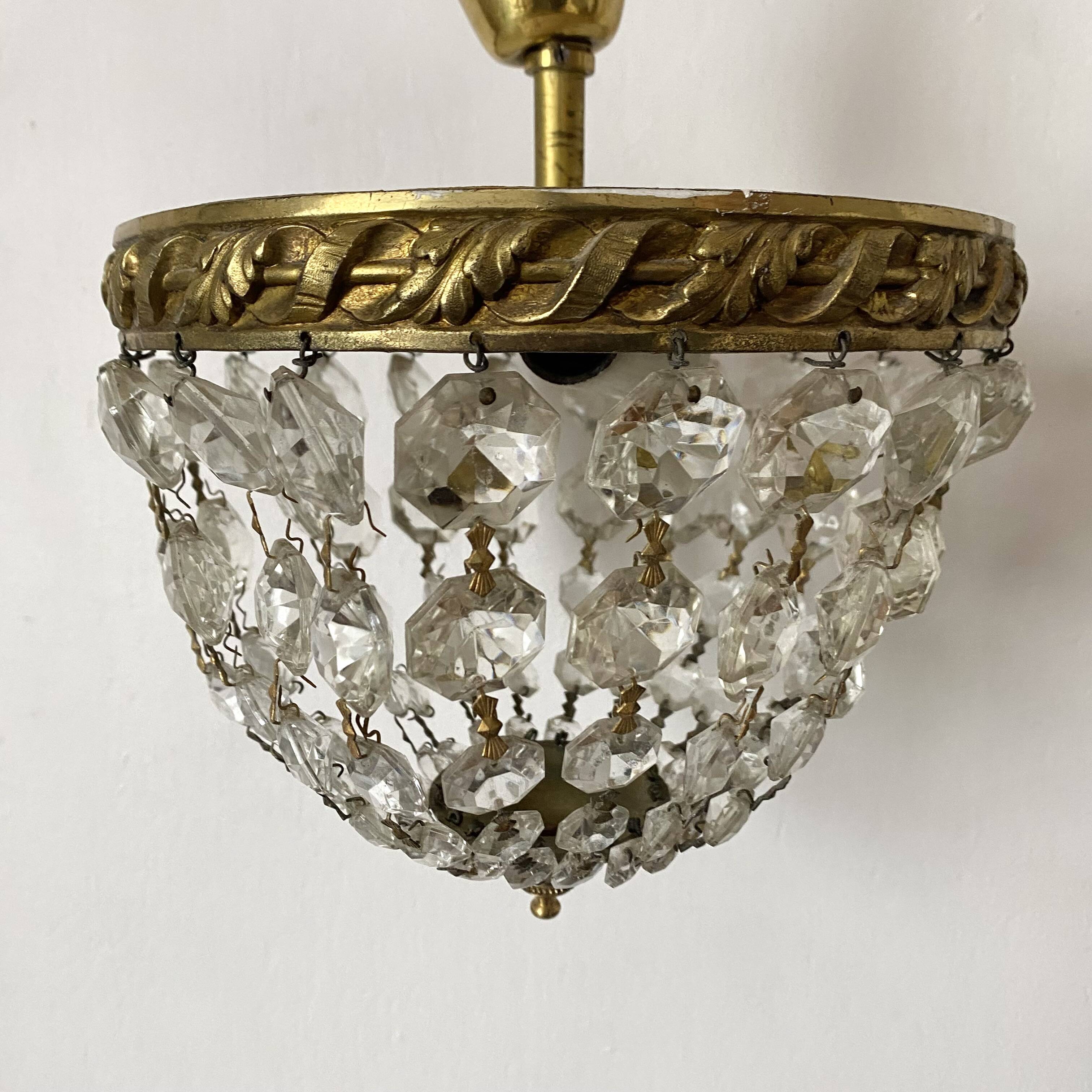 Basket ceiling light with tassels and brass