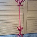 Red Bistro Parrot