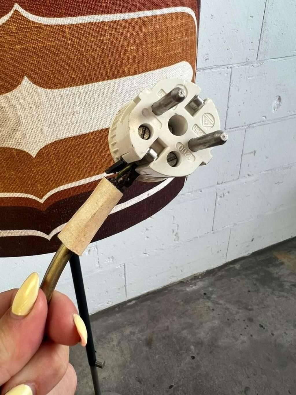 VINTAGE ADJUSTABLE FLOOR LAMP / FLOOR LAMP FROM THE 70S