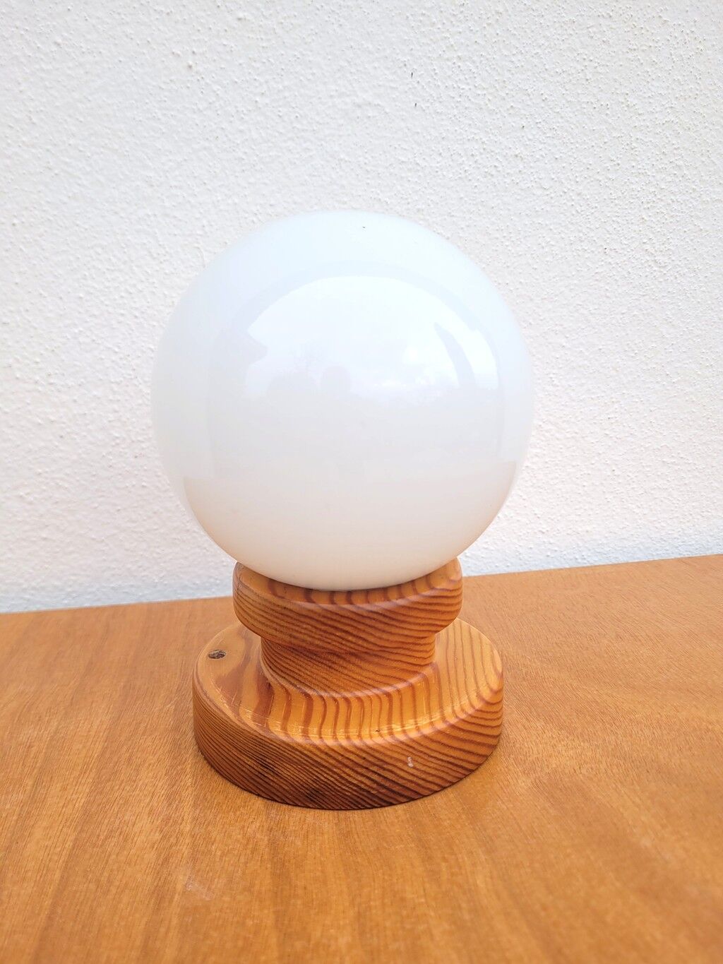 Revised 80s pine ball wall lamp