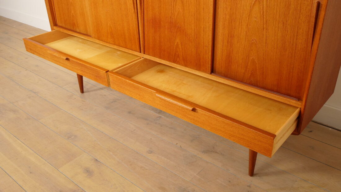 Vintage cabinet | Danish design | sliding doors | Gunni Omann | 180 cm