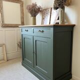 Green Parisian buffet