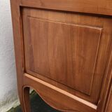 Beautiful vintage wooden chest of drawers with 2 drawers.