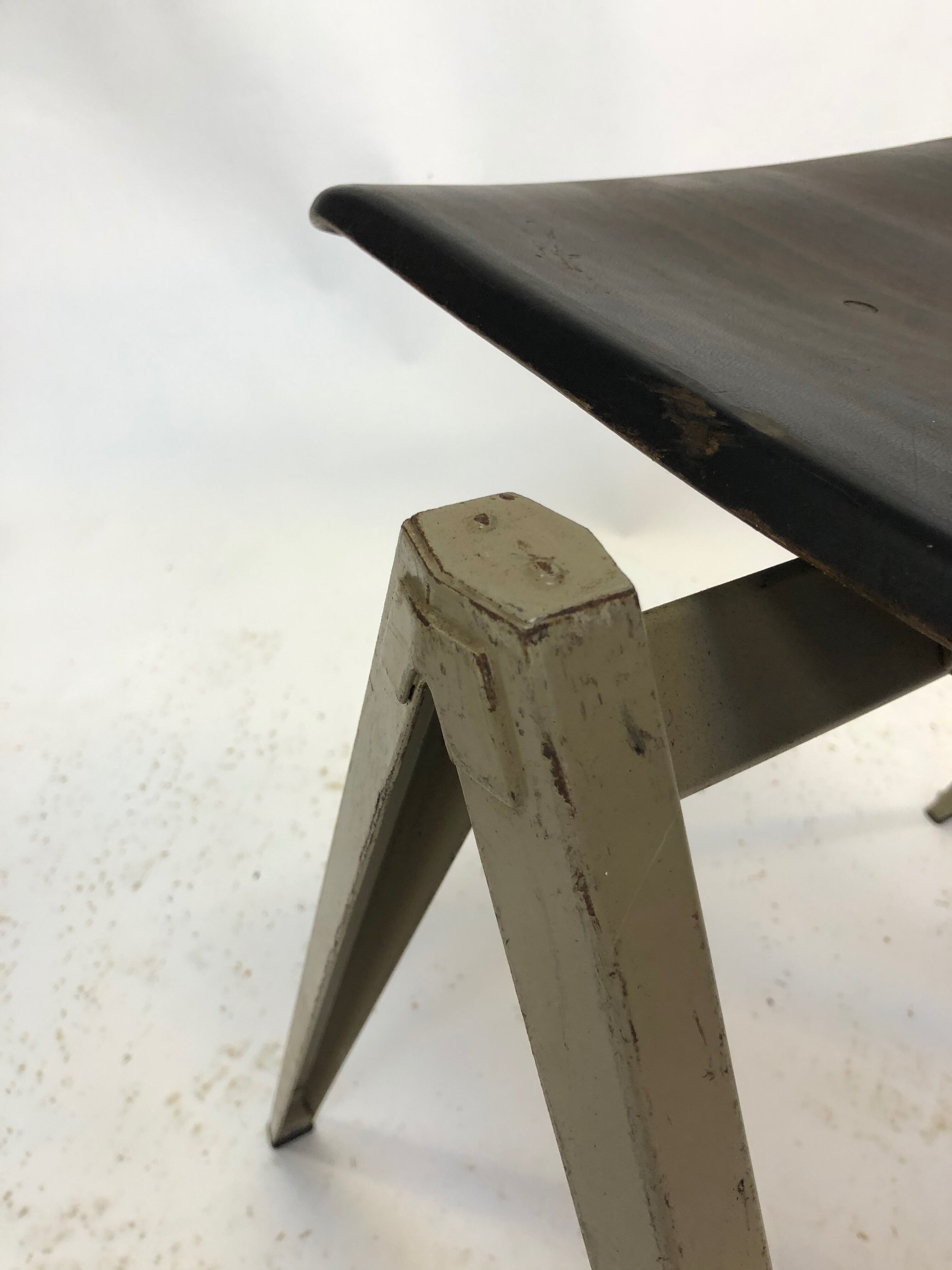 Pagholz Galvanitas S22 stackable school chairs