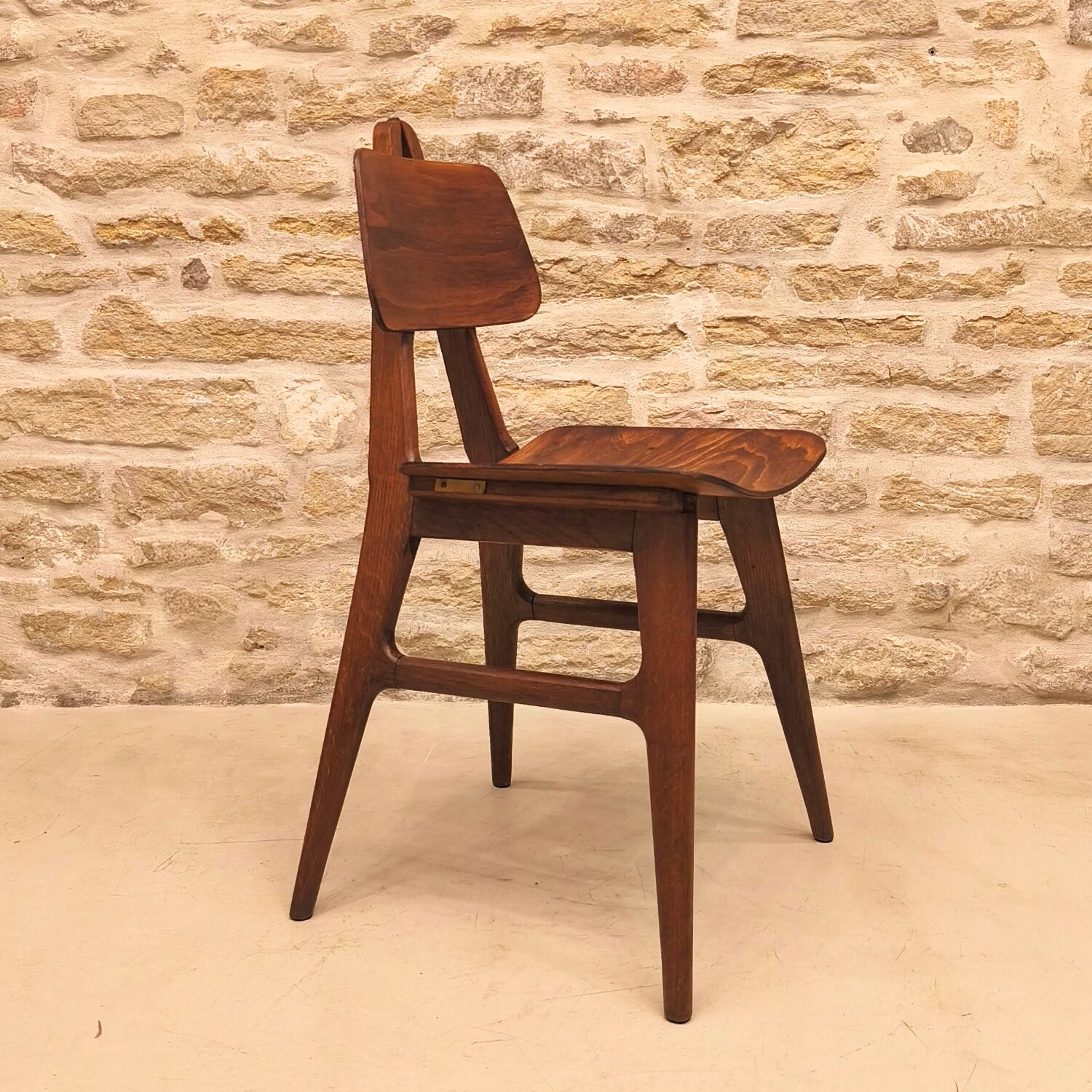Dismantlable chair by the manufacturer Atelier Saint Sabin, 1950