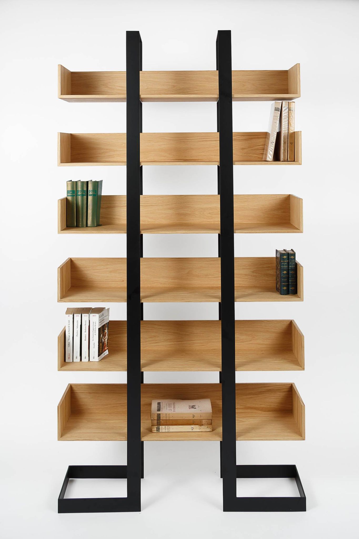Severin library 3 oak and matte black steel