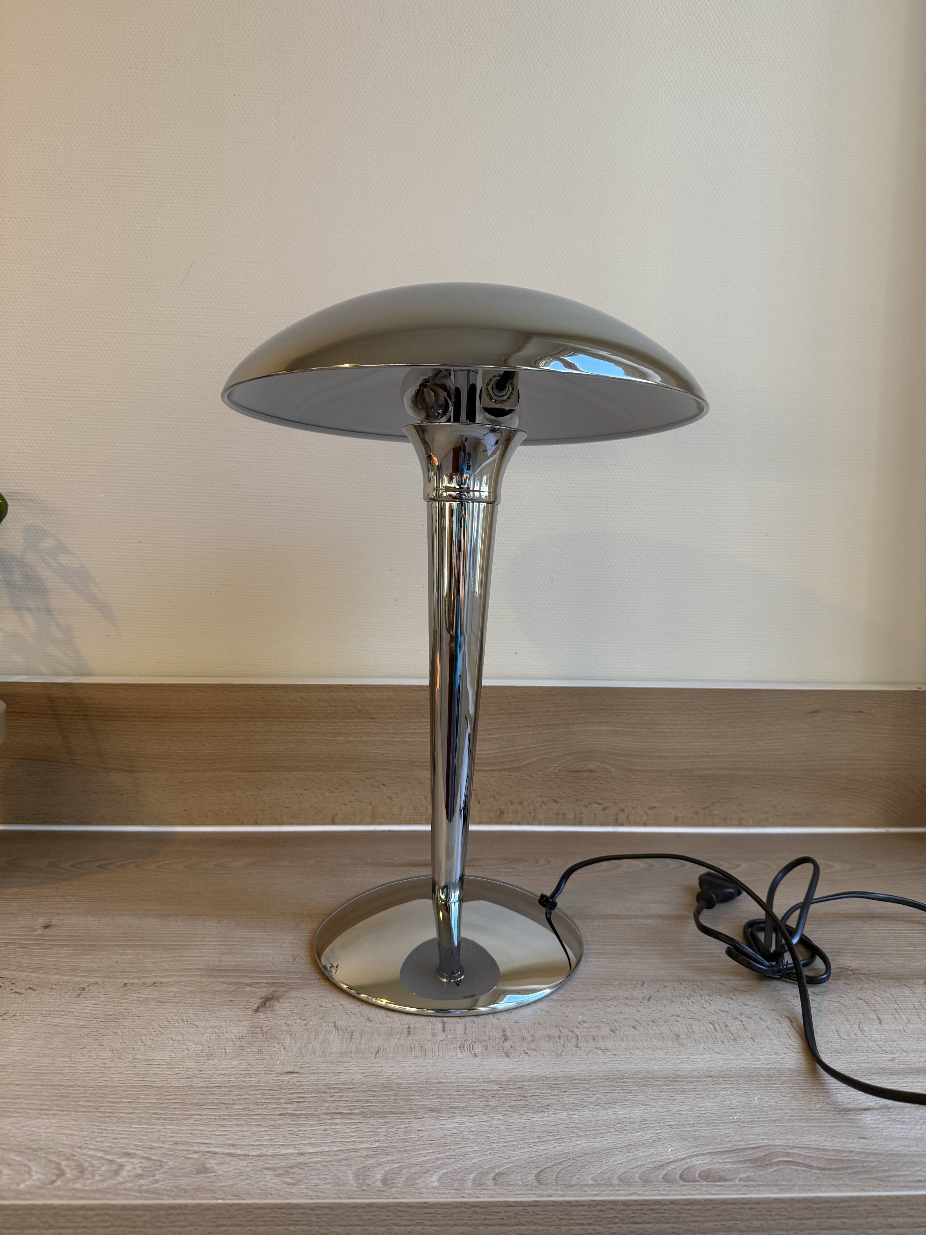 Table Lamp in Ship / Mushroom Style – Chrome Metal