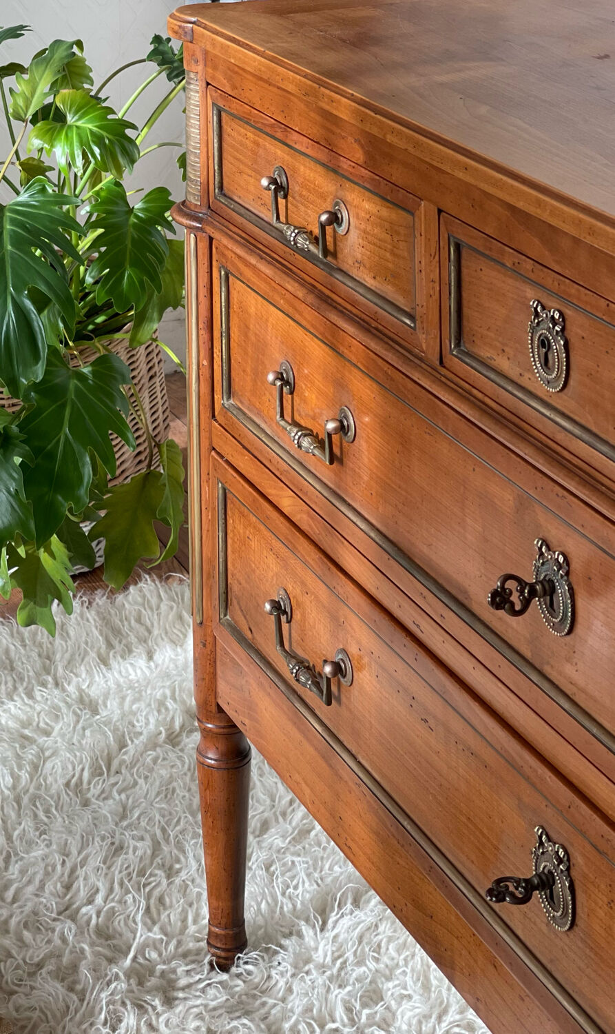 Commode bois et laiton