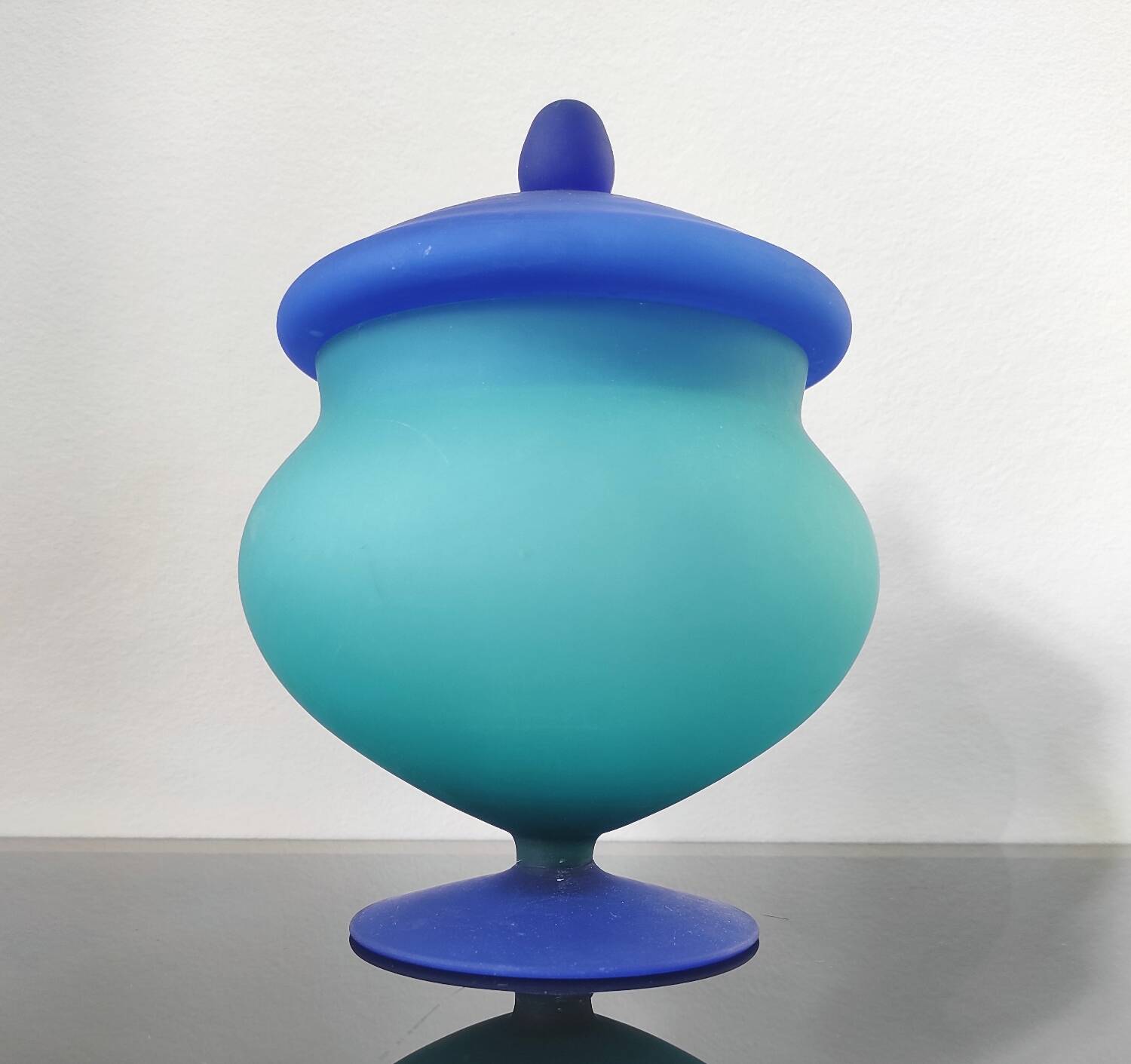 Frosted glass bonbonnière "Carlo Moretti"