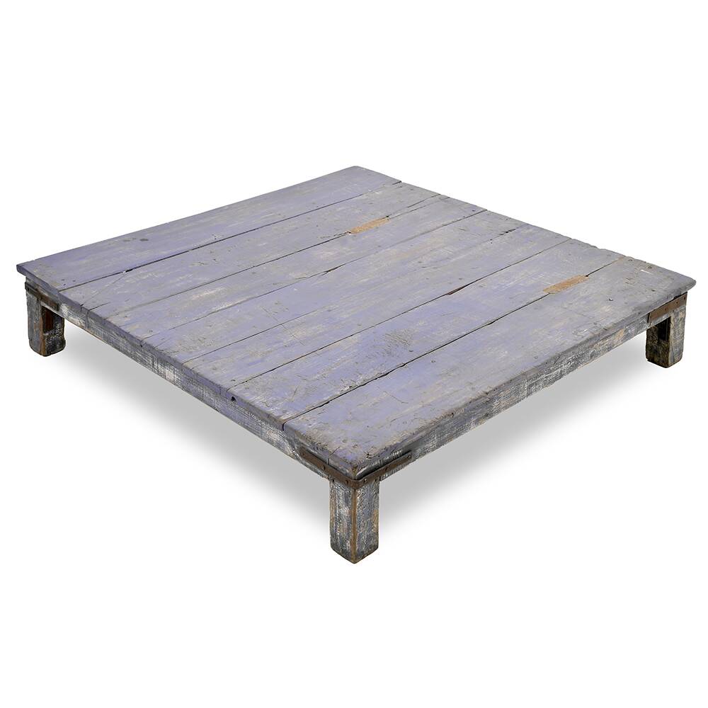 Table basse en bois à la patine bleue