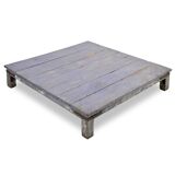 Table basse en bois à la patine bleue