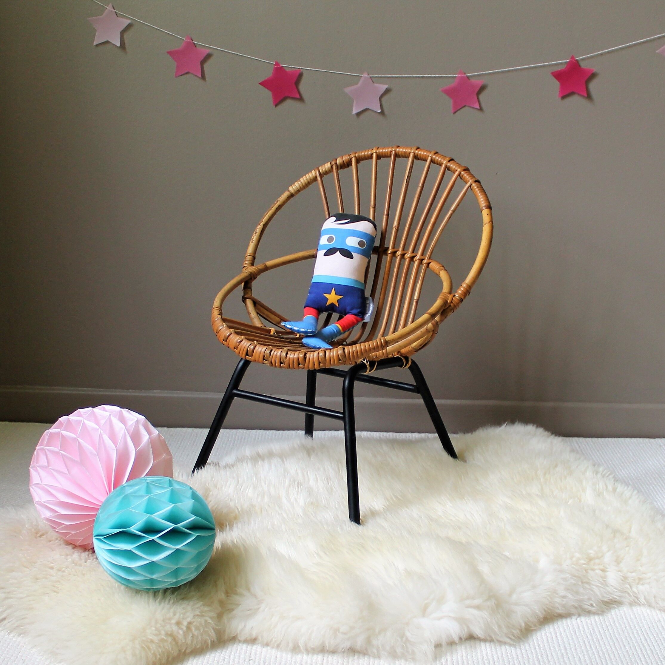 Armchair rattan vintage child shell