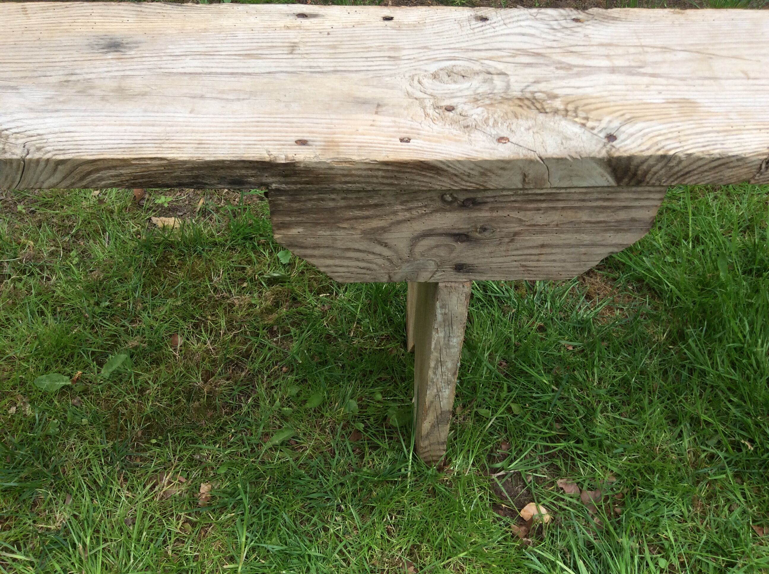 Banc brutaliste
