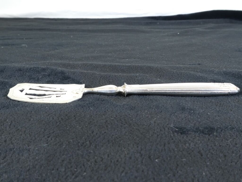 Service cover has mignardises art deco solid silver stuffed minerve