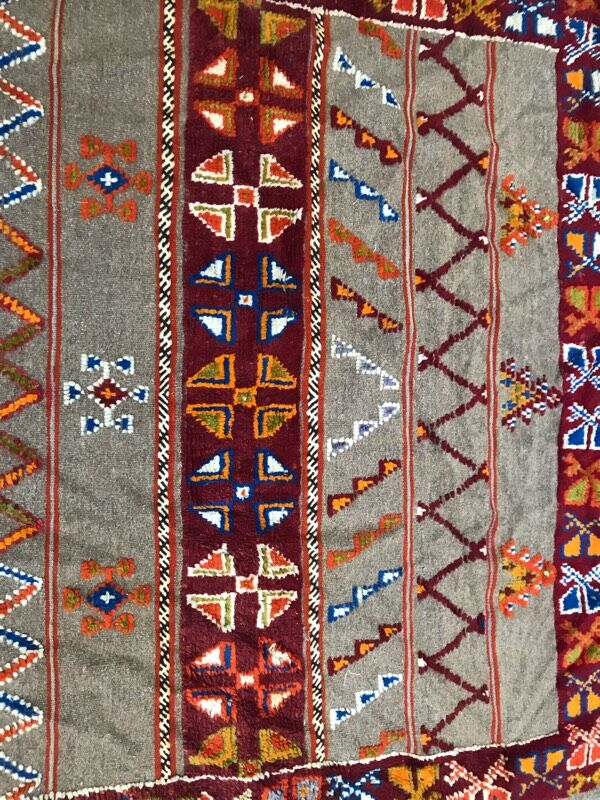Moroccan berbere rug 142 x 254 cm