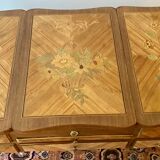 Coiffeuse en marqueterie de fleurs style Louis XV