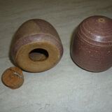 Salt and pepper service in purple-parma ceramic