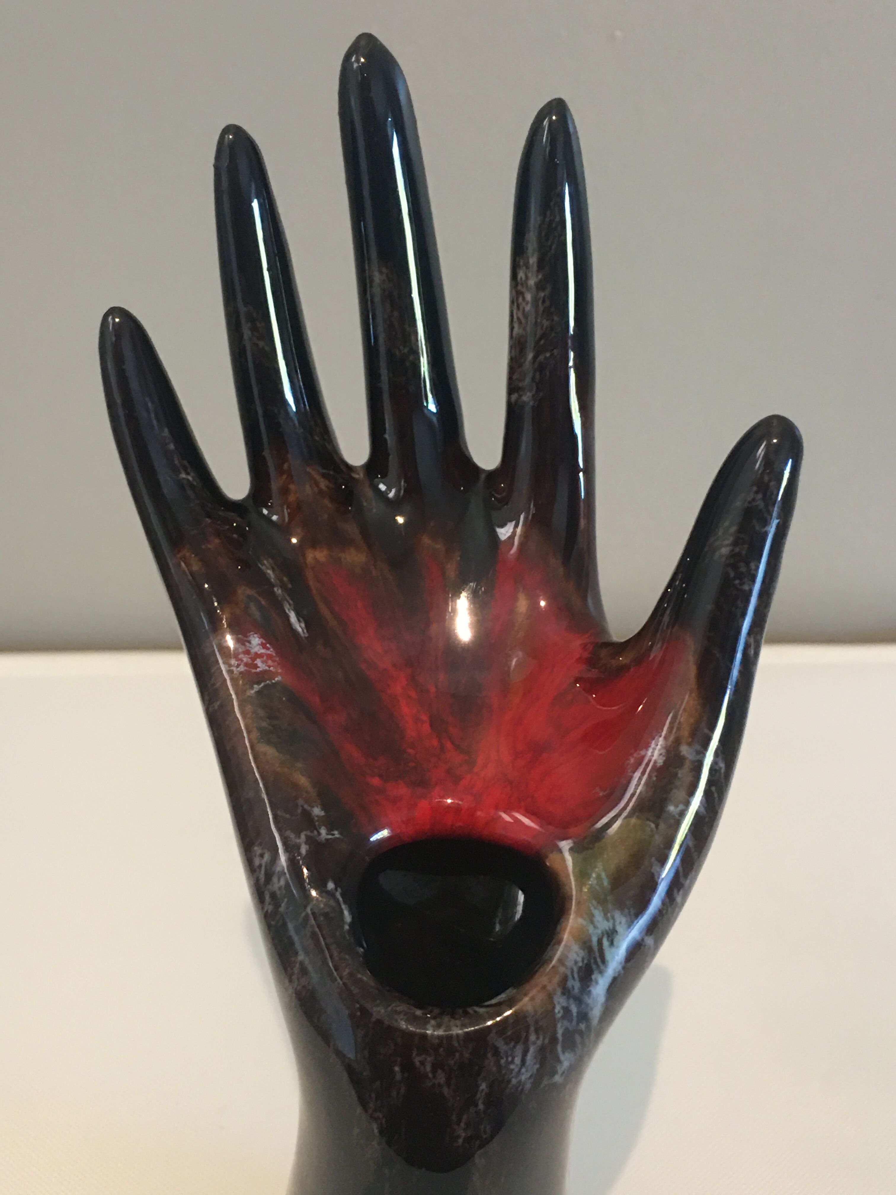 Vintage hand vase / baguier