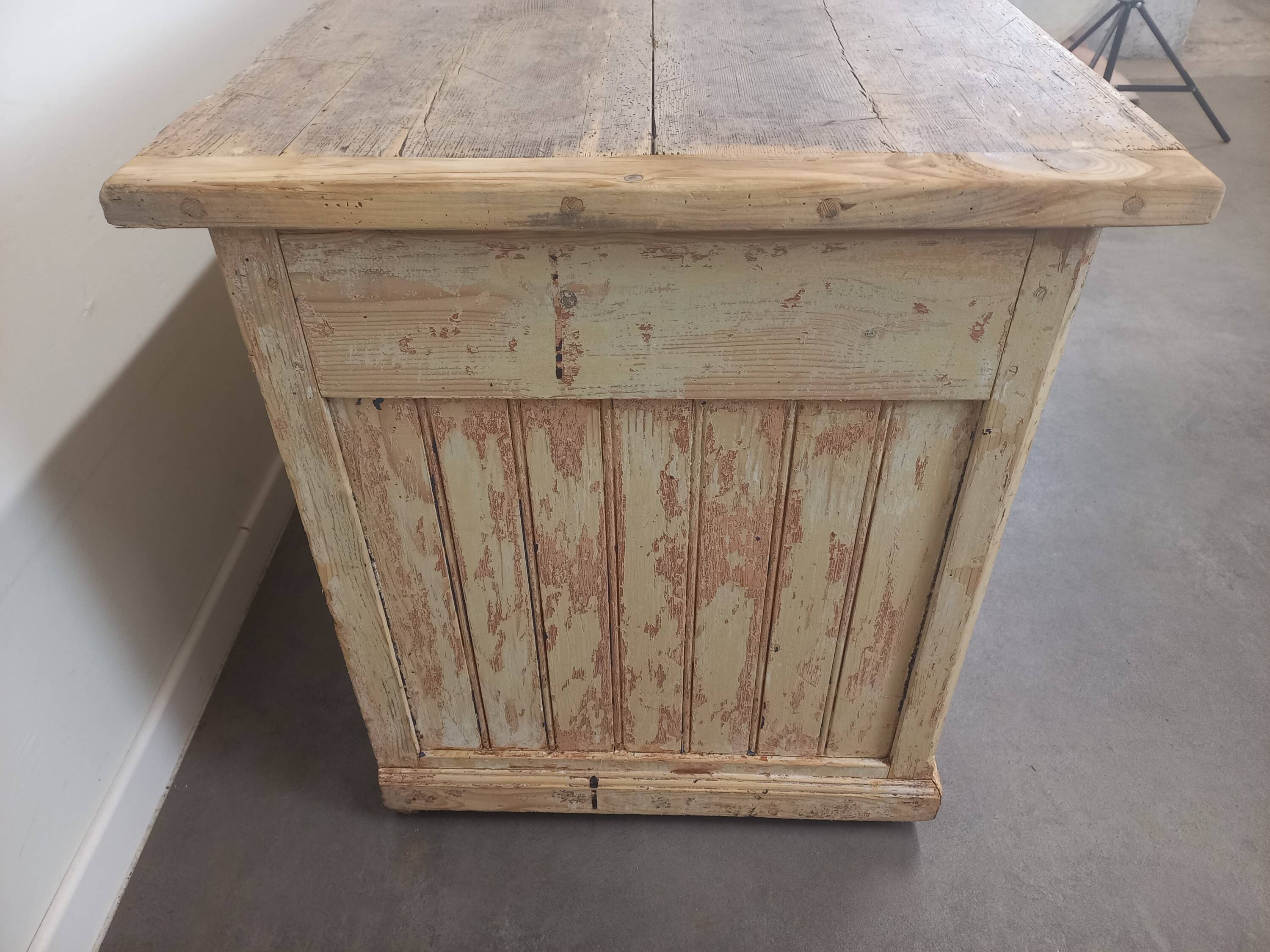 Weathered store bank