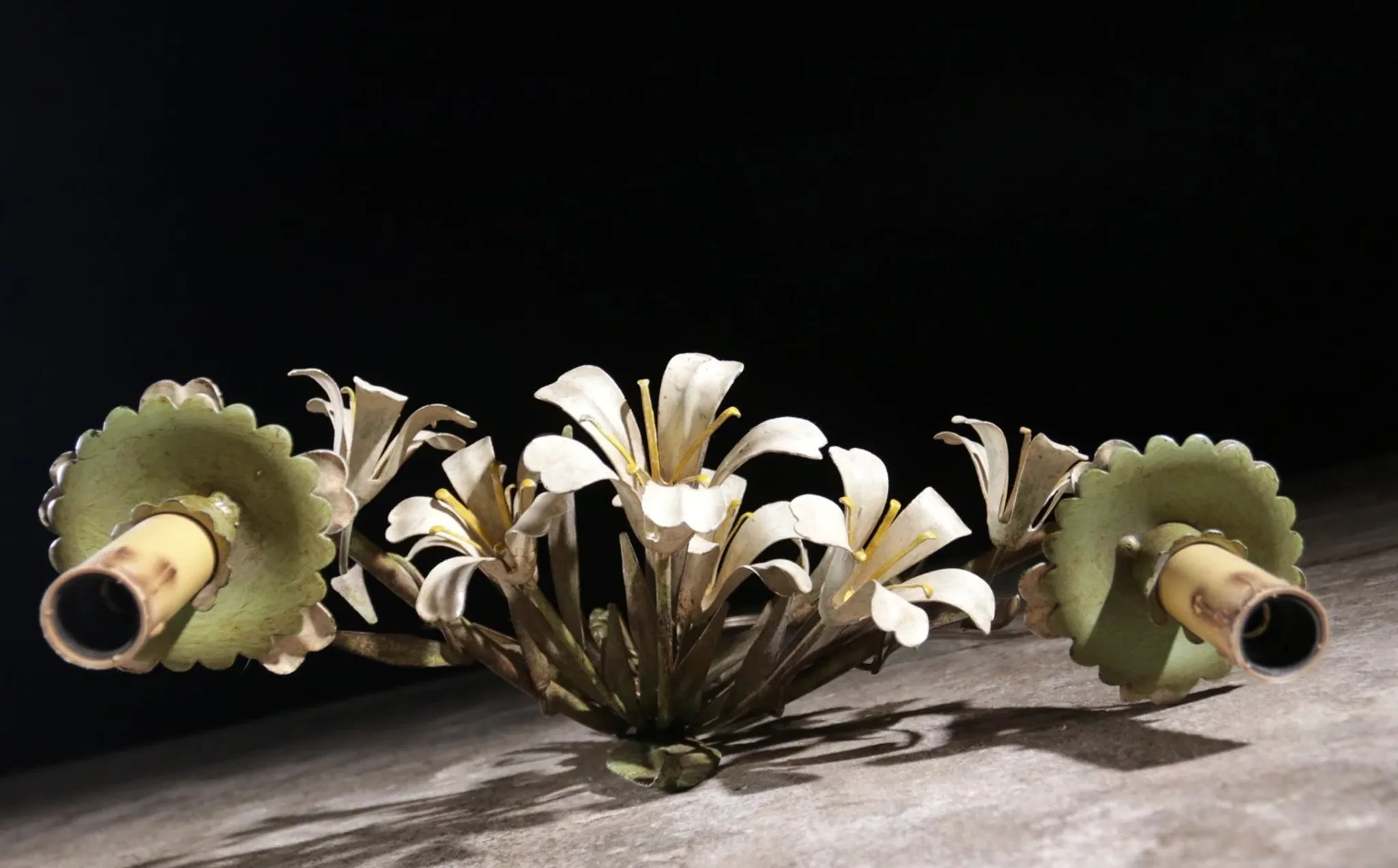 Mid-century Italian metal flower wall lamp